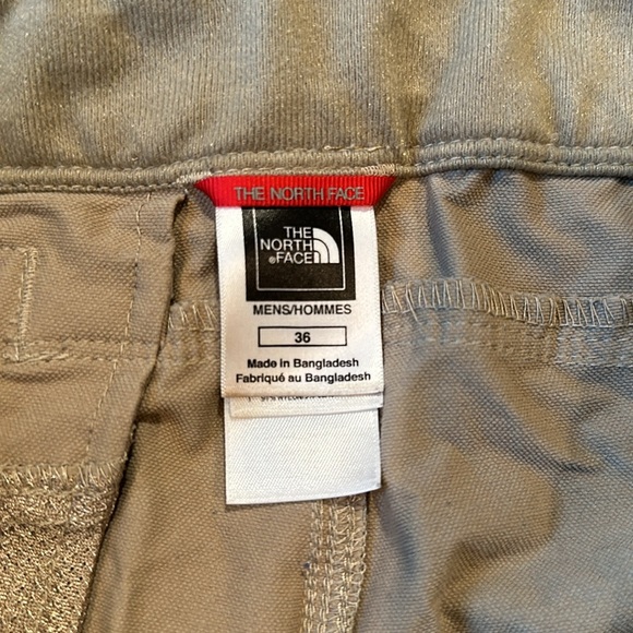 Men's North Face Hiking Shorts 36W - Picture 2 of 4